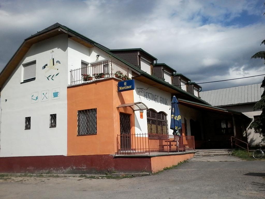 Hostinec Banik Lubela ภายนอก รูปภาพ